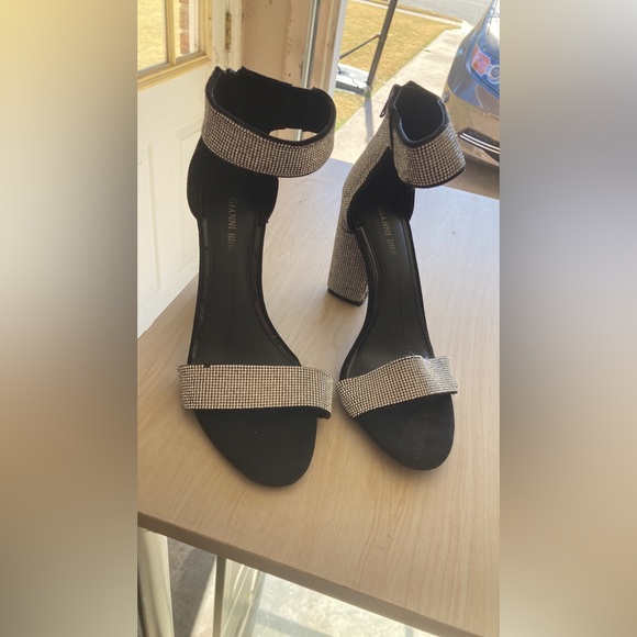 Heels - Picture 1 of 2